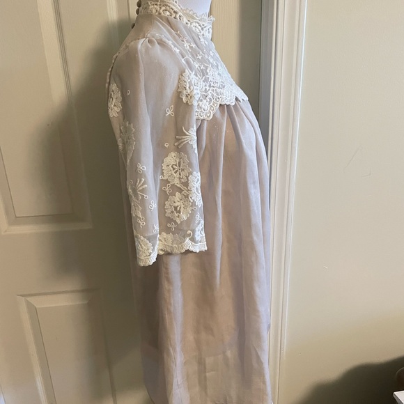 Elegant Ivory mini dress - Picture 4 of 9